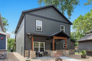 Exterior - Private Hot Tub Cabin with Lake Taneycomo Views & Access, Free Daily Tickets Near Branson Landing (Branson)
