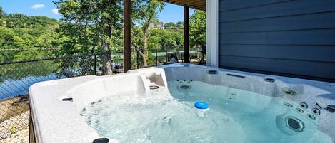 Bain à remous extérieur