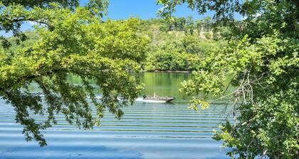 Private Hot Tub Retreat with Stunning Lake Views, Games & Near Branson Landing