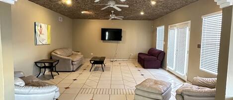 تلفزيون ذكي