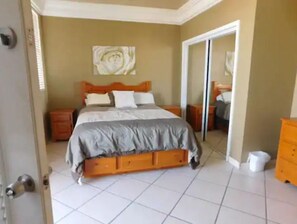 4 bedrooms, free WiFi, bed sheets