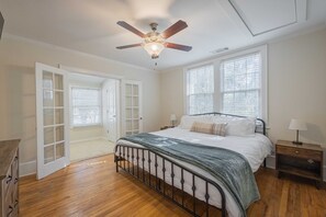 10 bedrooms, iron/ironing board, internet, bed sheets