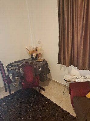 Dining - Luxury Suites (NAFPLIO)