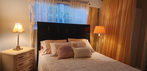 1 makuuhuone, tallelokero huoneessa, silitysrauta/-lauta, ilmainen Wi-Fi