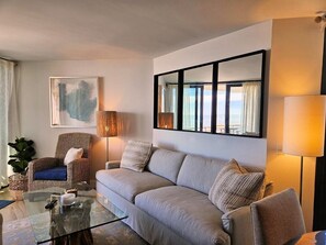 Smart TV, fireplace, DVD player - Oceanfront 11th-Floor End Unit | Quiet & Private | Walk to Barefoot Landing (Myrtle Beach)