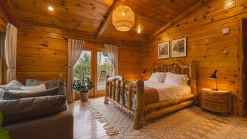 5 bedrooms, travel crib, free WiFi, bed sheets