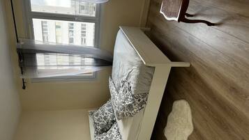 2 habitaciones y ropa de cama