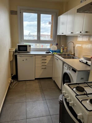 Private kitchen - QUIET STAY IN THE HEART OF PARIS (Paris)