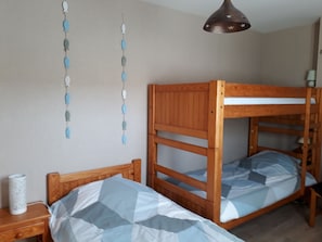 3 bedrooms, iron/ironing board, travel cot, free WiFi