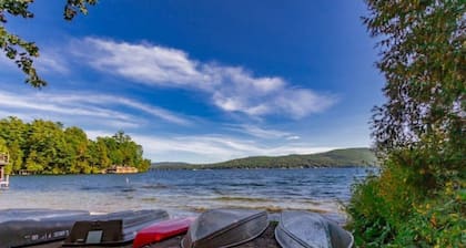 Cozy queen room at Cramer's Point Lake George