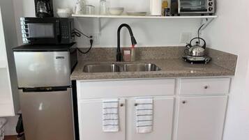 Fridge, microwave, stovetop, toaster