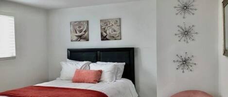 1 bedroom, WiFi, bed sheets