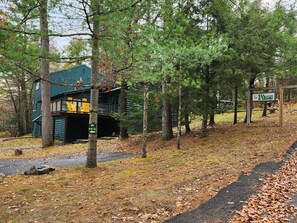 Exterior - The Owl of Lake George 2 BR deck lake views fireplace (Lake George)