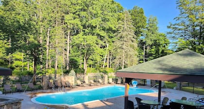 The Owl of Lake George 2 BR deck lake views fireplace