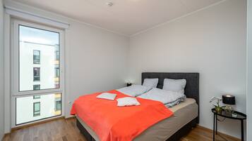 Comfort Apartment | Blackout drapes, soundproofing, iron/ironing board, free WiFi