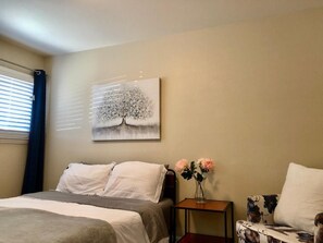 1 bedroom, WiFi, bed sheets