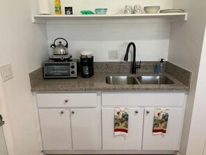 Fridge, microwave, coffee/tea maker, electric kettle
