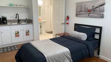1 bedroom, WiFi, bed sheets