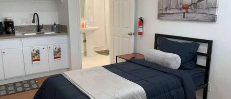 1 bedroom, free WiFi, bed sheets