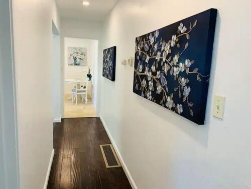 1BR Guest Unit w/ AC /Free Parking/Free Laundry