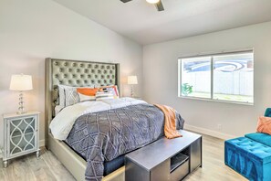 3 slaapkamers, een bureau, een strijkplank/strijkijzer, reisbedje