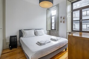 2 bedrooms, iron/ironing board, WiFi (free), bed sheets