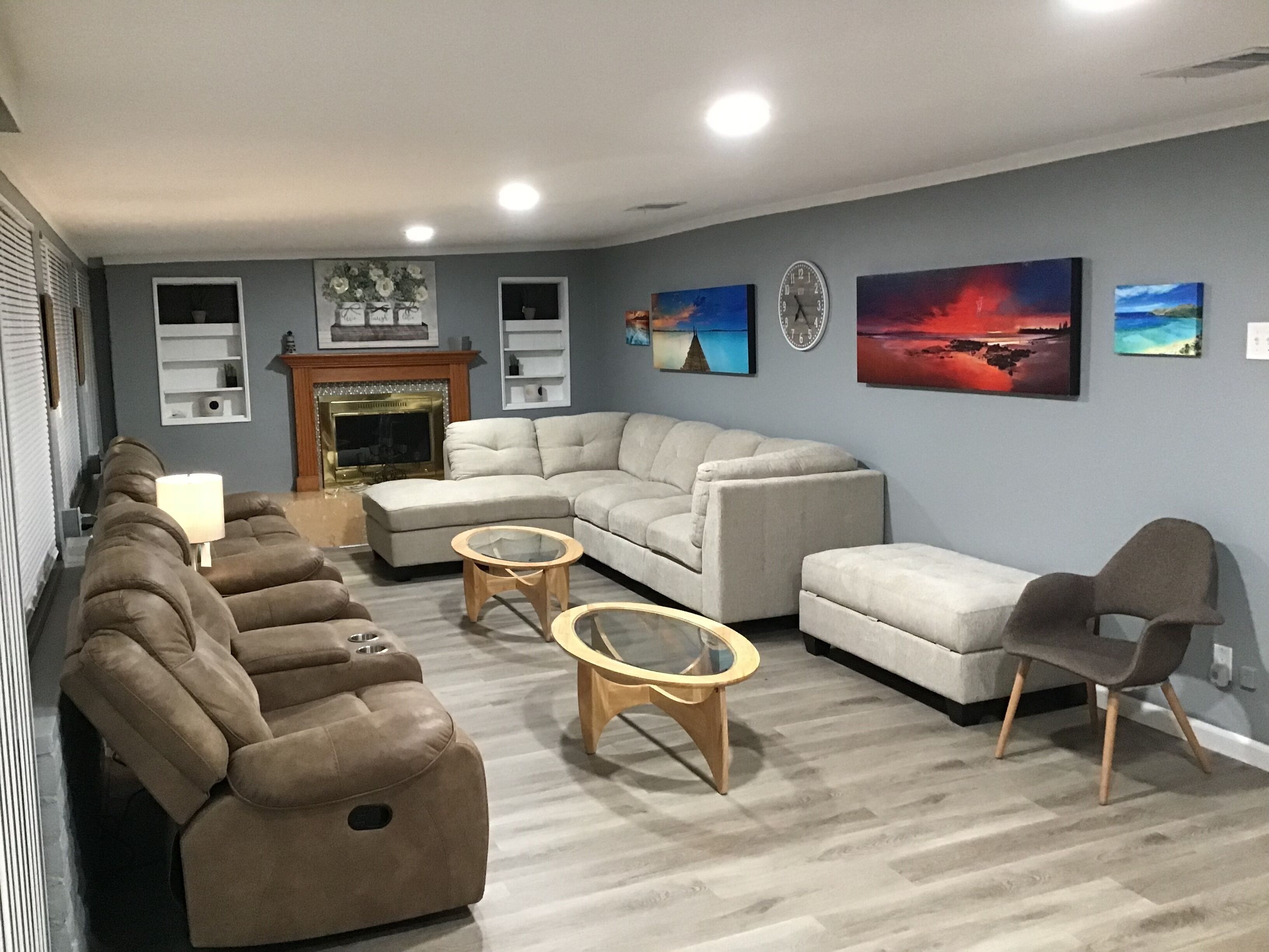 Cozy comfort and new remodeled house with quality new furniture and private pool