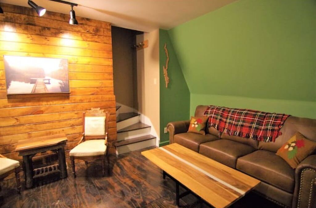 电视、壁炉、乒乓球