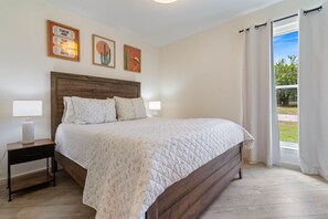 4 bedrooms, desk, iron/ironing board, travel cot