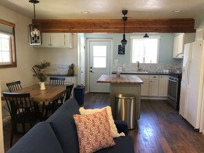 Interior - Chic cottage w/ spectacular views - minutes from downtown (Grass Valley)