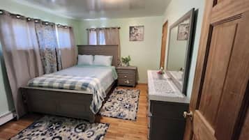 2 bedrooms, in-room safe, iron/ironing board, WiFi