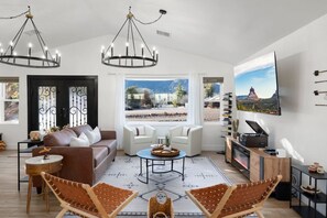 TV, peis og stereoanlegg