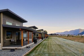 المنطقة المحيطة بالمنشأة