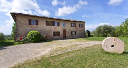 Villa dans un domaine Ă 5 km. de Sienne