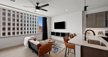 175 LEX - Walkable Loft to Rupp Arena & Downtown!