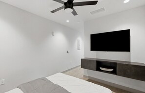 44_pend0821 - 175 LEX - Loft in Downtown Lexington, Rupp Arena (Lexington)