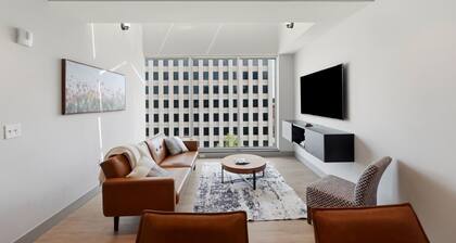 175 LEX - Walkable Downtown Lexington Condo