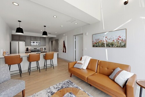 175 LEX - Walkable Downtown Lexington Condo