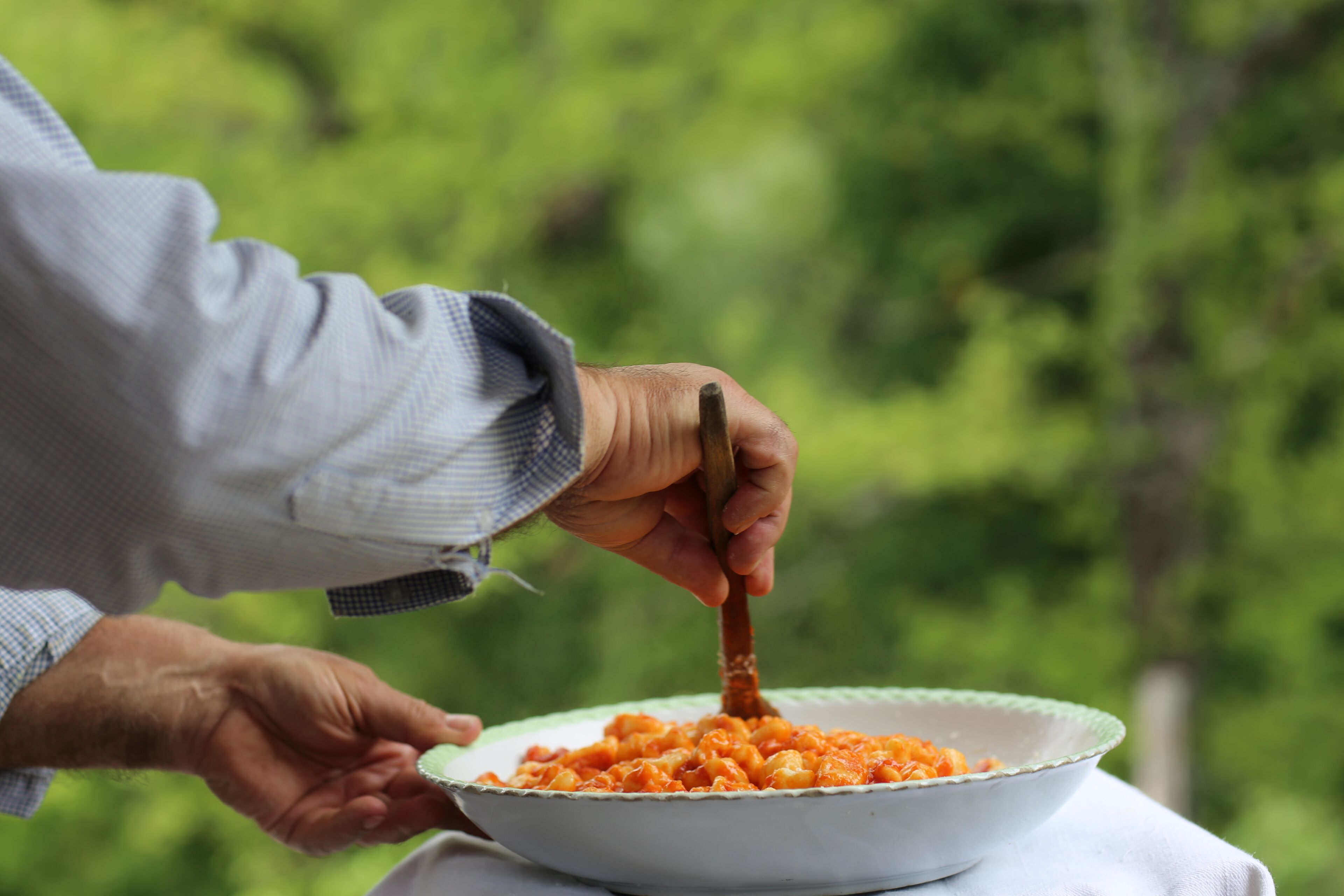 Makan di kamar