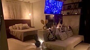 2 bedrooms, desk, free WiFi, bed sheets