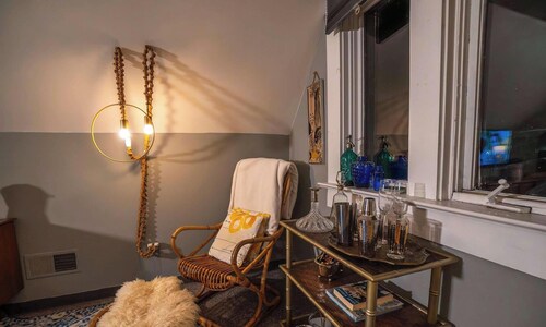 The Peak! Mt Washington - Large 2bd Apt w/ A View!