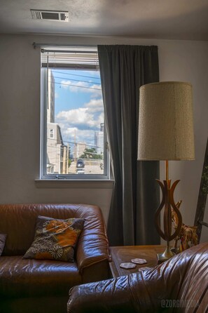 TV, offices - Southwest-Chic Apartment | Epic City Views (Pittsburgh)