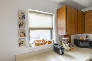 Interior - Southwest-Chic Apartment | Epic City Views (Pittsburgh)