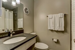 Duschwanne, Haartrockner