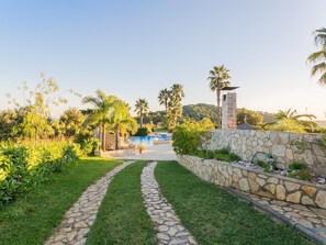 Property grounds - Finca Montnegre Suites and Spa (Sant Iscle de Vallalta)