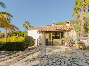 Exterior - Finca Montnegre Suites and Spa (Sant Iscle de Vallalta)