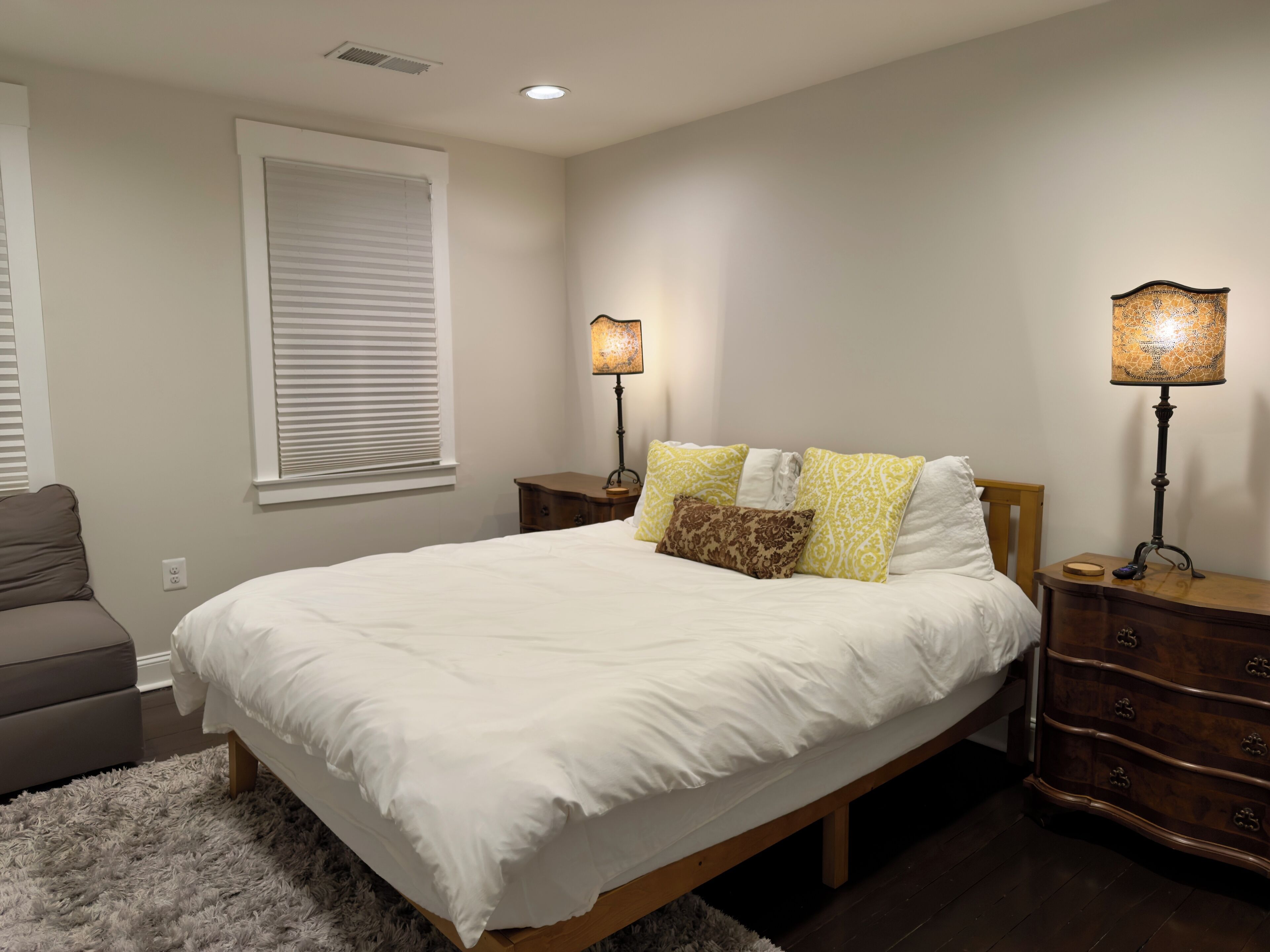 3 bedrooms, iron/ironing board, travel crib, free WiFi