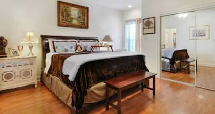 Comfortable, Spacious & Great Location!!