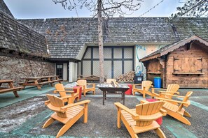 Outdoor dining - Ski-In/Ski-Out Boyne Mountain Resort Rental! (Boyne Falls)