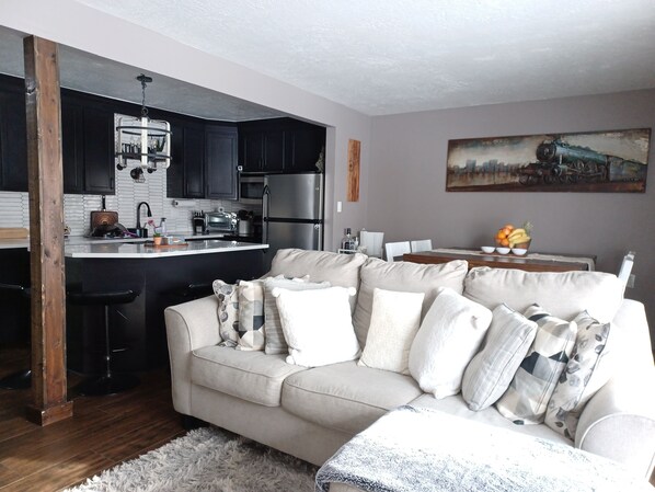 Televisor intel·ligent i reproductor de DVD 